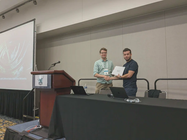 Peter Karkus awarded the MoMa PhD Talk Award